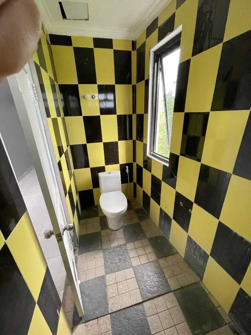 DIJUAL RUMAH DI JIMBARAN KUTA SELATAN BADUNG - Image 4 of 10