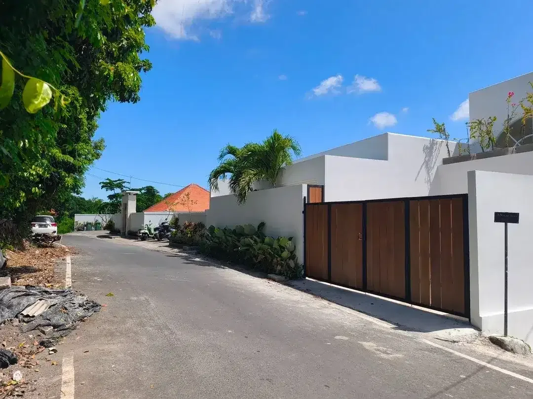 ELEGANT MODERN VILLA IN THE HEART OF ULUWATU UNGASAN - Image 2 of 10