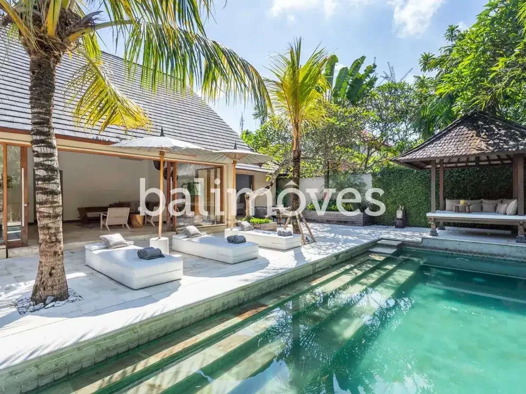 Villa Cantik dan Cerah Di Atas Tanah 500m2 Di Tepi Pantai Sanur - Image 7 of 10