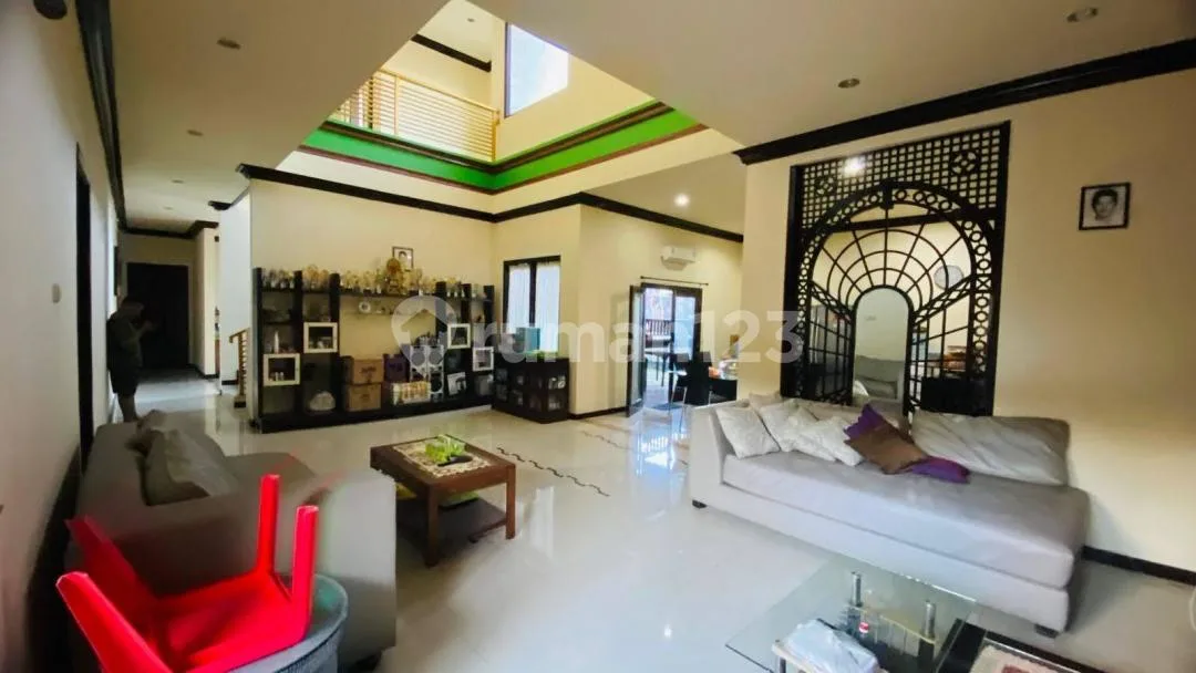 Ruko dan Rumah Dijual 5 Unit di Jalan Raya Sesetan - Image 1 of 4