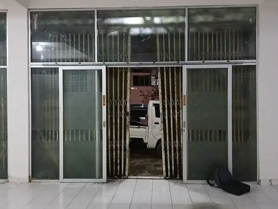 RUKO / BANGUNAN KOMERSIAL STRATEGIS DI JL. KURUKSETRA, BENOA – NUSA DUA - Image 3 of 10