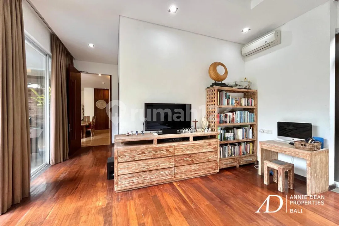 Yearly Rental | 4-Bedroom Villa Within Gated Complex In Seminyak - Image 3 of 4