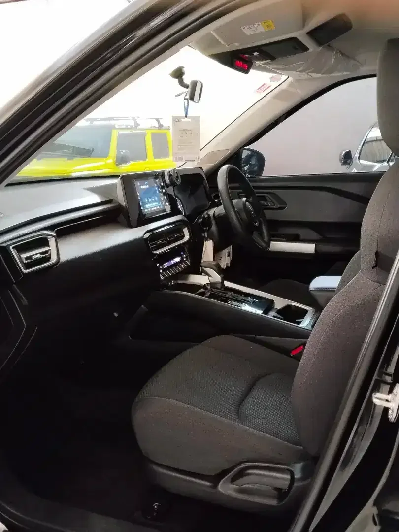 MITSUBISHI DESTINATOR MATIC LOW KM SEPERTI BARU - Image 7 of 10