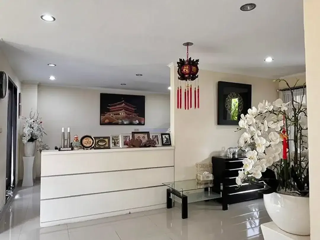 Dijual Rumah Semi-Villa Mewah 2 Lantai Full Furnished di Setia Budi, Banyuning – Singaraja, Bali - Image 2 of 10