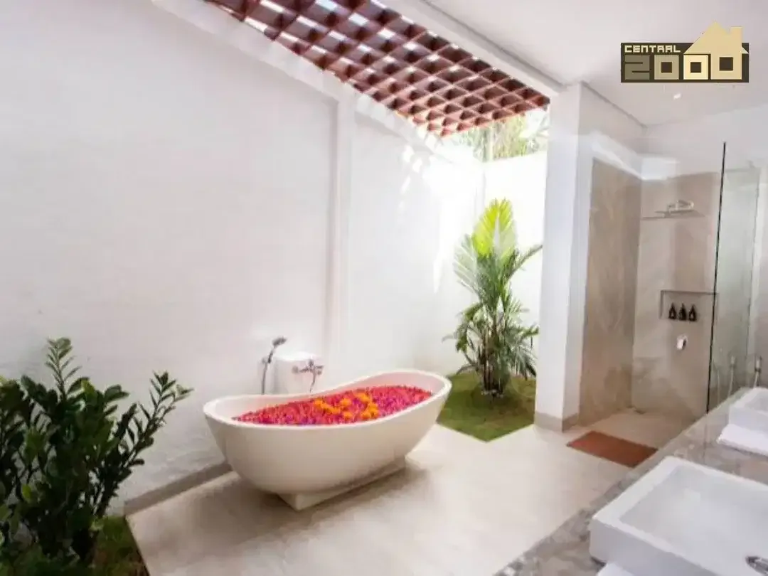 Dijual / Freehold: Luxury Villa 4 Bed, Seminyak, Kerobokan, Badung, Bali - Image 8 of 10