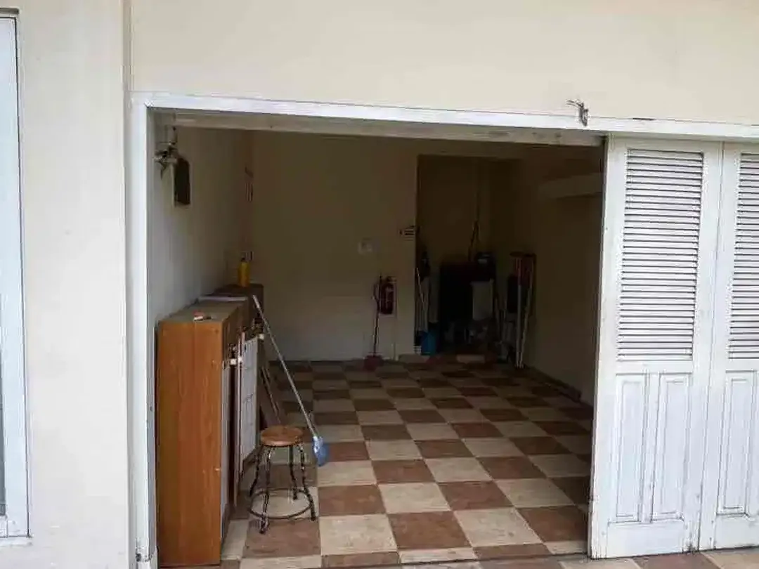 Di Jual Hunian Exclucive 2 Lantai
Jl. Pulau Ayu no.9, Kel. Dauh Puri
Kec. Denpasar Barat, Bali - Image 5 of 10