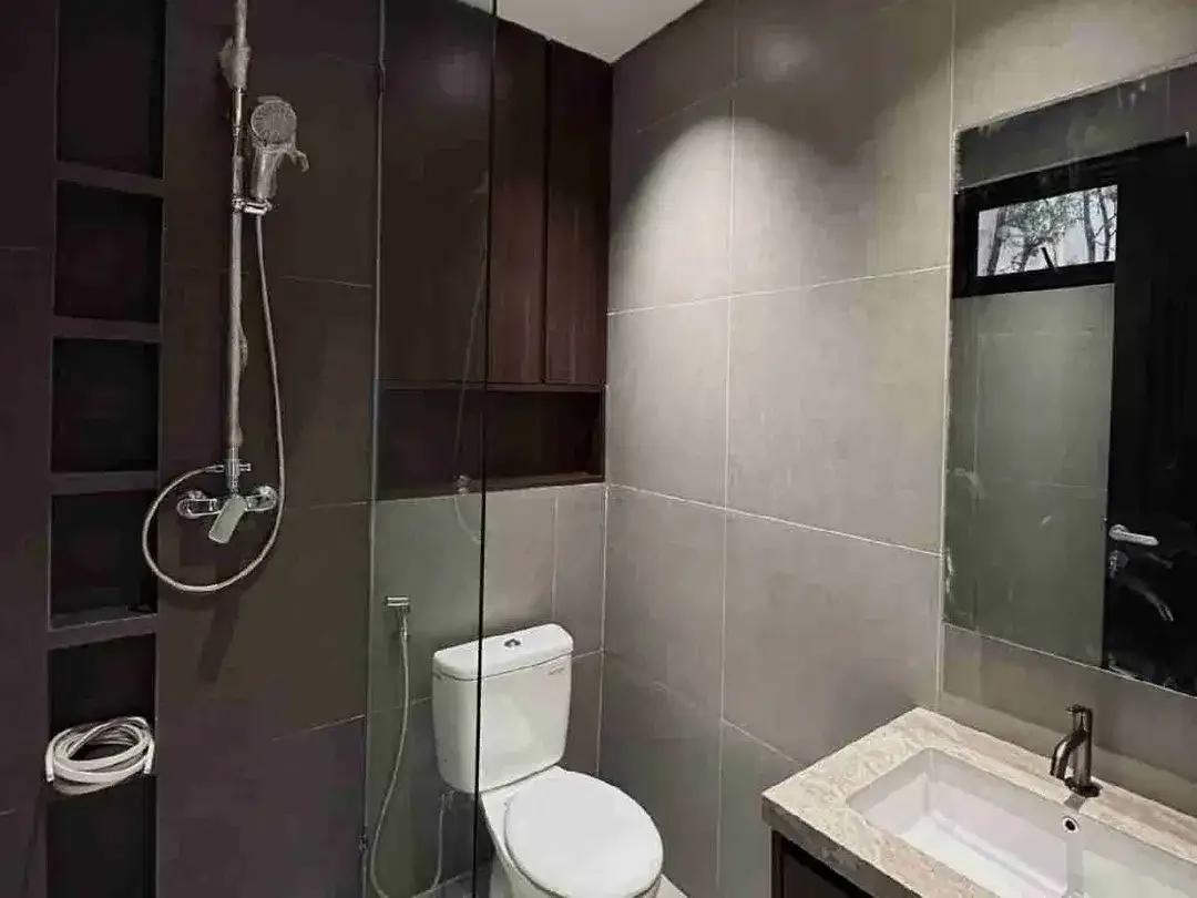 Rumah Mewah lt3 di Gatsu Barat Denpasar - Image 9 of 10
