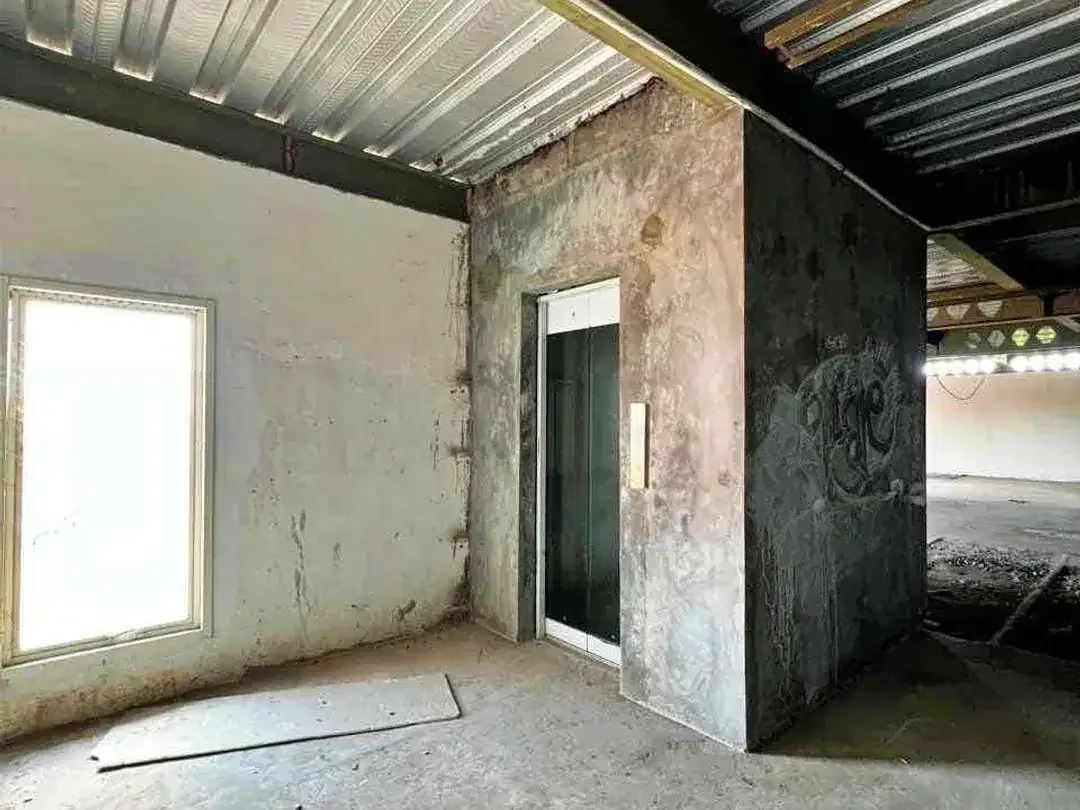Dijual Gedung di jalan raya bypass Ngurah Rai sangat efisien untuk kantor - Image 8 of 10