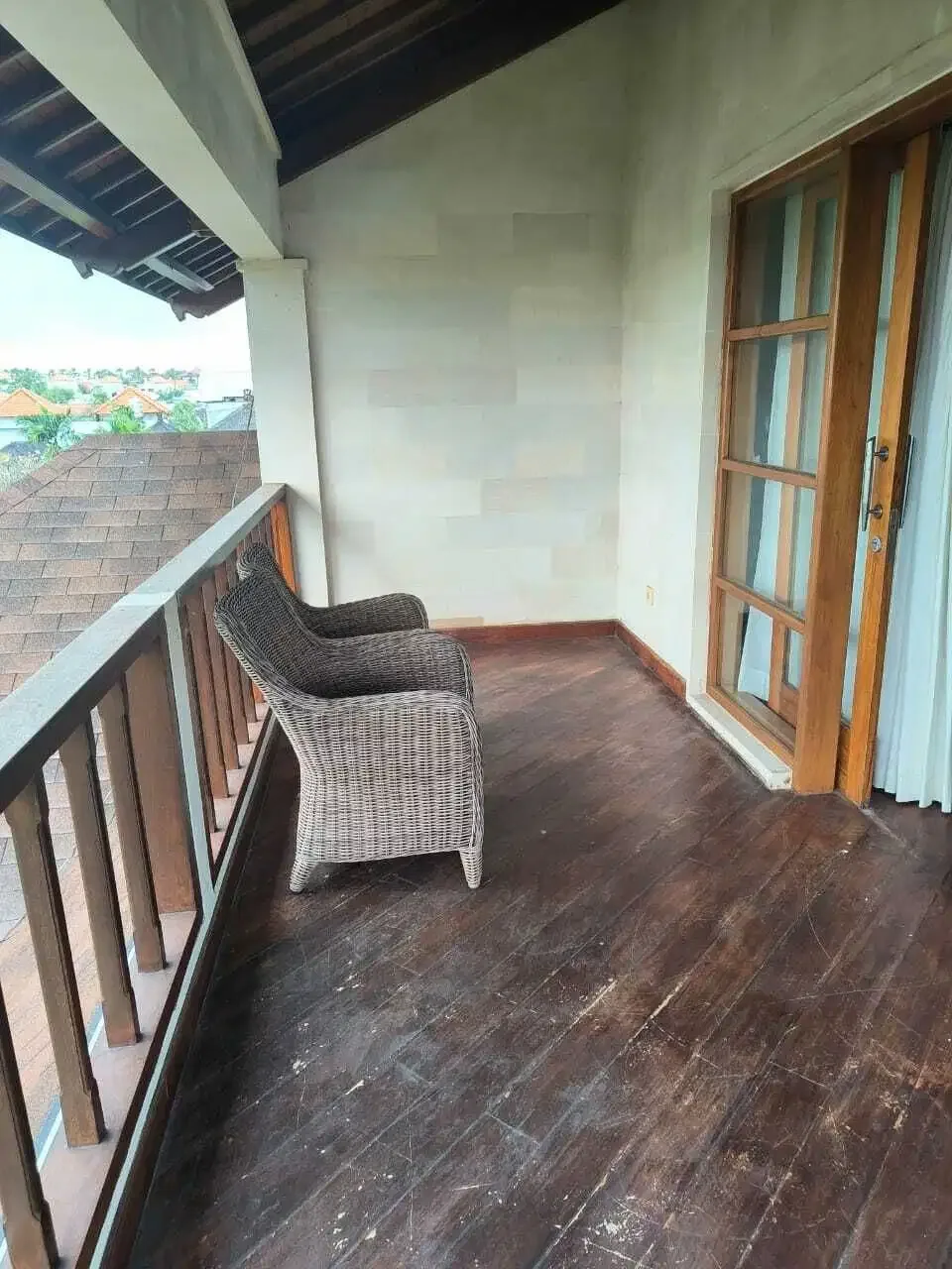FOR RENT VILLA 3BR FURNIHED BIG GARDEN BIG POOL LOCATION UMALAS - Image 8 of 10