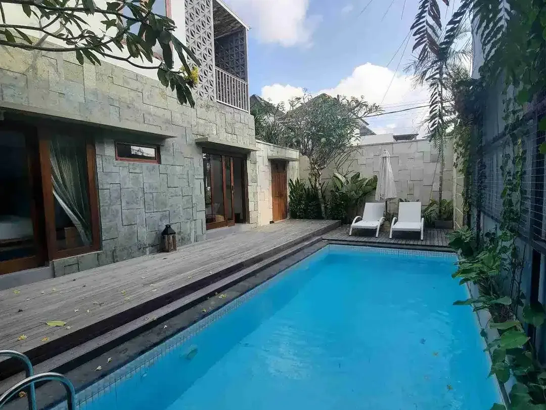 Villa minimalis 2 lantai 3 kamar big pool di Perum Terrace Paviliun Jimbaran. - Image 6 of 8