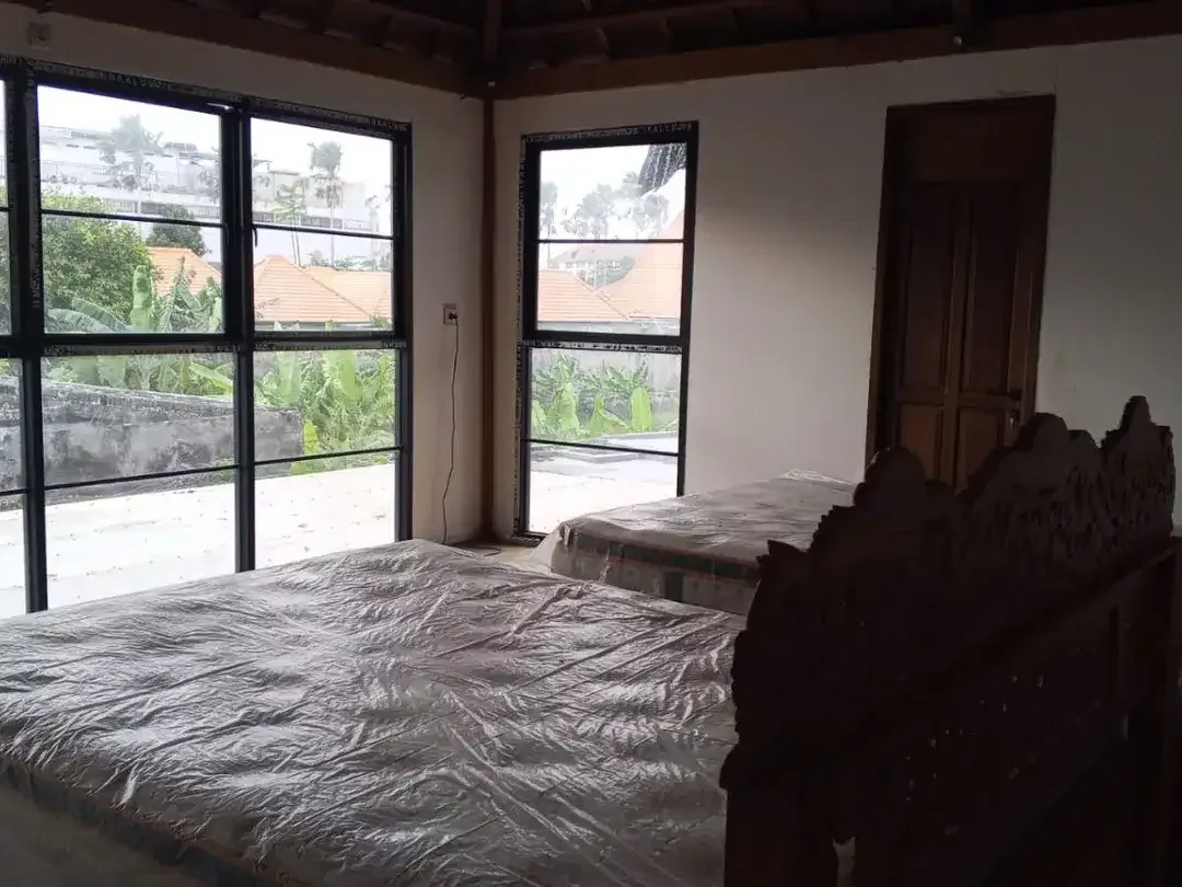 RUMAH FULLY FURNISHED DI KUNTI SEMINYAK - Image 8 of 10