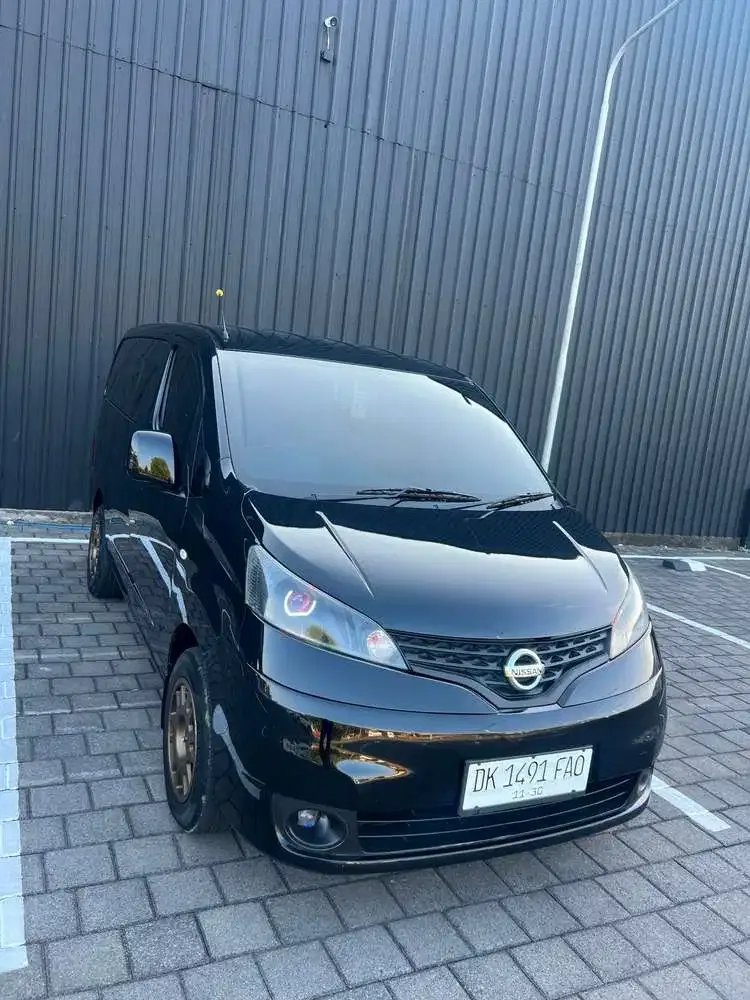 Nissan Evalia 2012 - Image 2 of 3