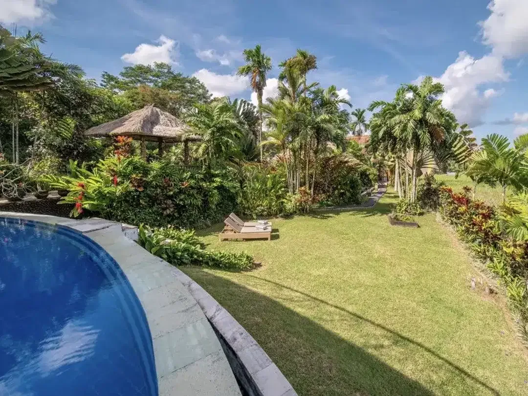 FREEHOLD | COLONIAL-STYLE VILLA WITH JUNGLE AND RICE FIELD VIEWS - UBUD TEGALLALANG - Image 5 of 10