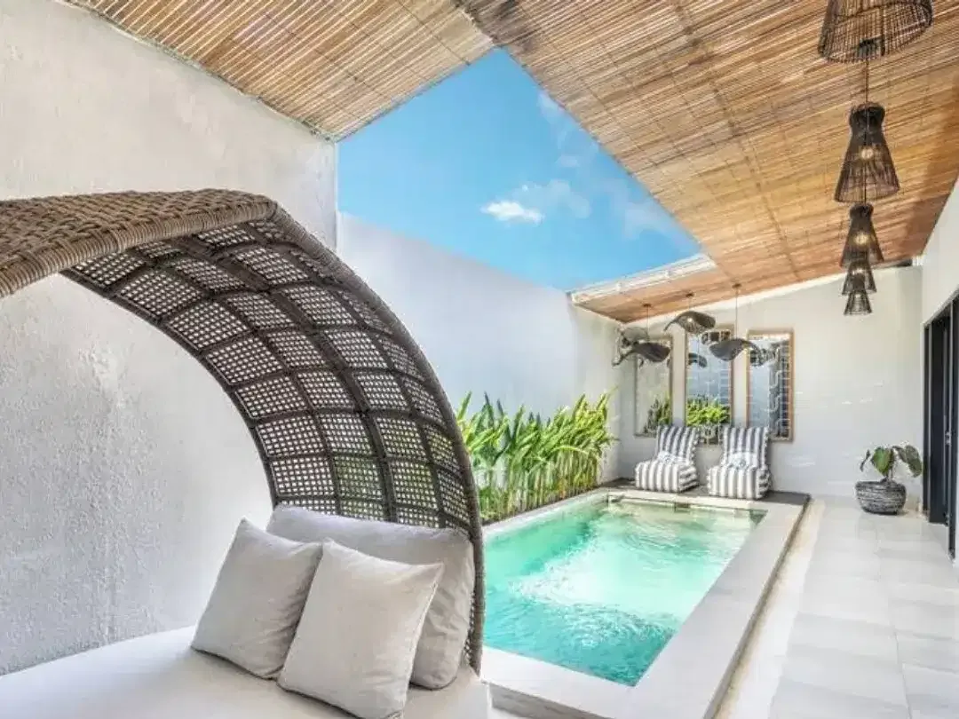 Rental long term -  Fully Furnished Leasehold Villa in Padang Linjong - 1.6km to Echo Beach and La Brisa, Canggu, Bali - Image 1 of 10