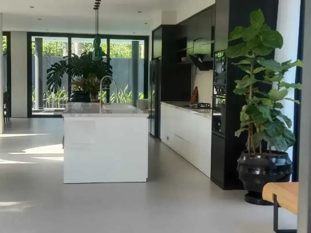 Walking to the echo beach - 25 yr lease villa with 5 stars facilities - Image 4 of 10