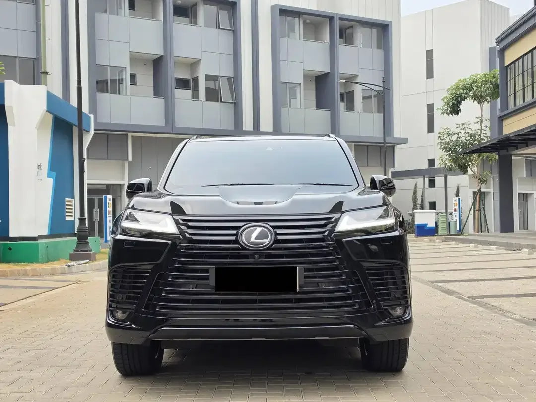 LEXUS LX600 VIP - Image 2 of 10