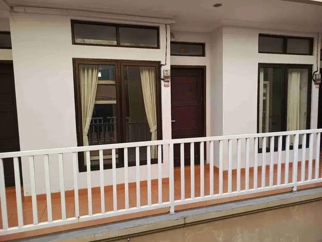 DI JUAL CEPAT GUEST HOUSE 4 LANTAI DI KAWASAN RENON
Lokasi Jalan Pemuda III, Renon, Denpasar Selatan, Kota Denpasar, Bali
- LT : 426 m2
- LB : 950 m2
Lebar Depan 20 Meter
Lebar Jalan 4 Meter - Image 7 of 10