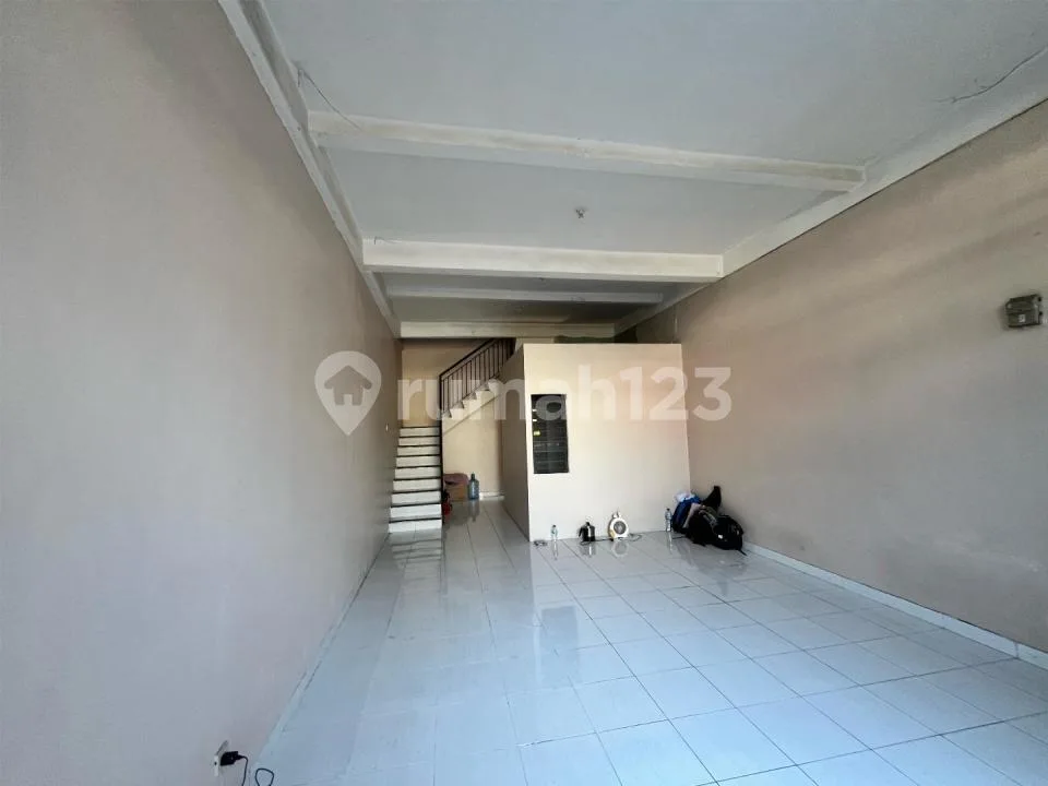 Dijual Cepat Ruko + Rumah Taman Griya Jimbaran - Potensial untuk Usaha - Image 1 of 4