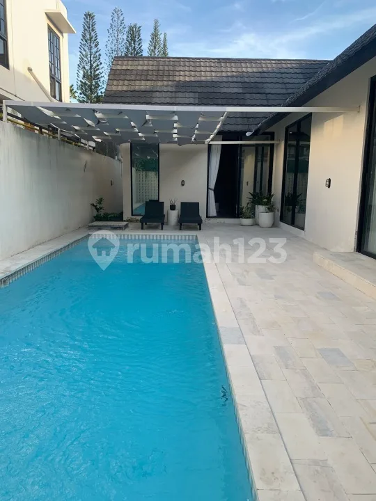 Modern Cozy Villa Siap Huni Dekat Lapangan Renon dan Sanur Siap Huni - Image 1 of 4