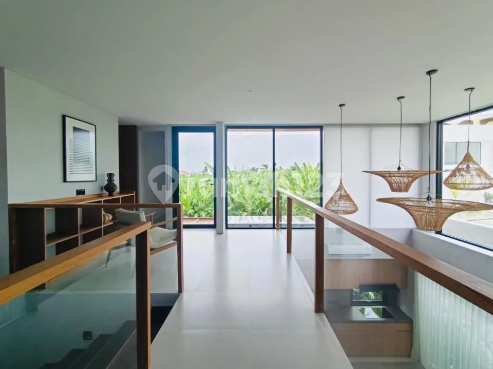 Villa 3 Kamar 2 Lantai Dekat Pantai Tumbak Bayuh Mengwi #Vs0521 - Image 3 of 4