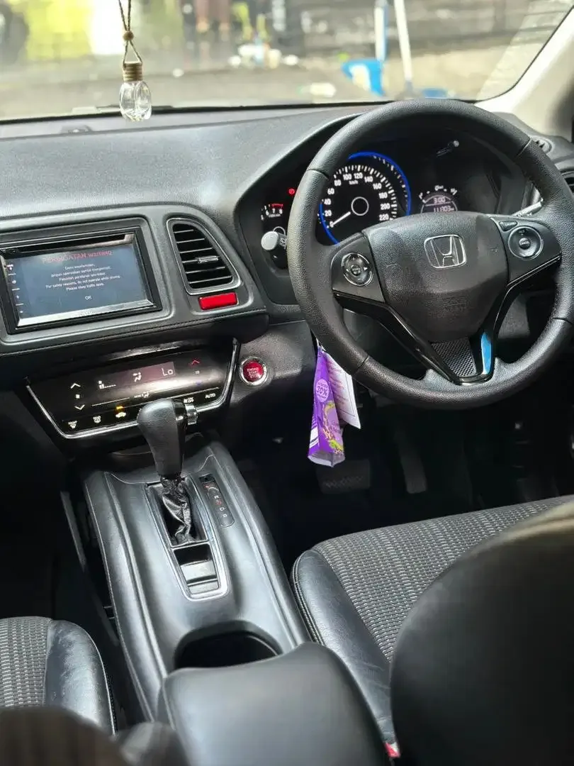 HRV E 2017 MATIC ASLI BALI ISTIMEWA LOW KM - Image 9 of 10