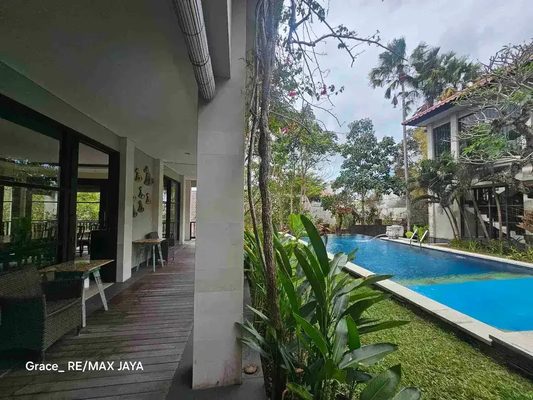 Timeless Tropical Luxury Villa Mansion di Area Jimbaran, dekat Four Season Hotel - Image 2 of 9