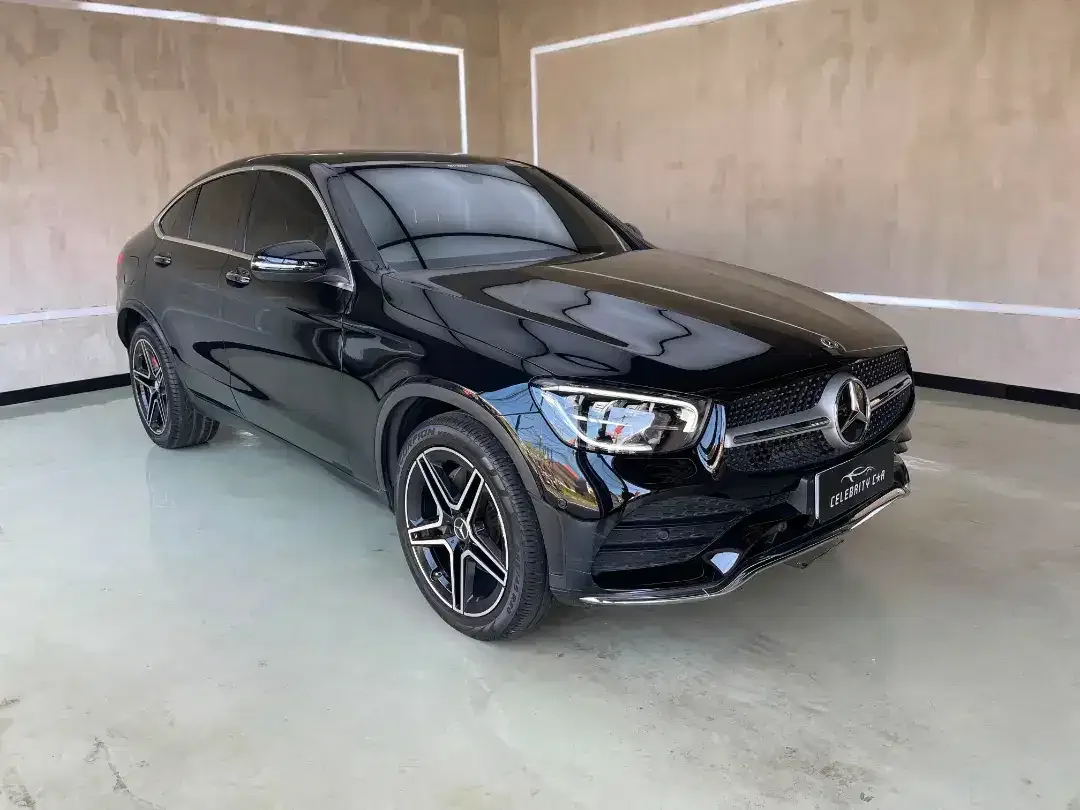 Mercedes-Benz GLC 300 4MATIC COUPE A/T 2022 HITAM METALIK - Image 2 of 10