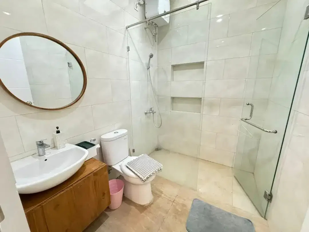 Hot offer for rent 2 bedroom house at Greenlot Residence - Image 8 of 10