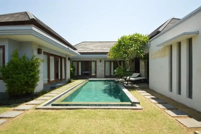 FOR SALE VILLA PANTAI BERAWA STREET CANGGU BALI, 460M2 - Image 3 of 10