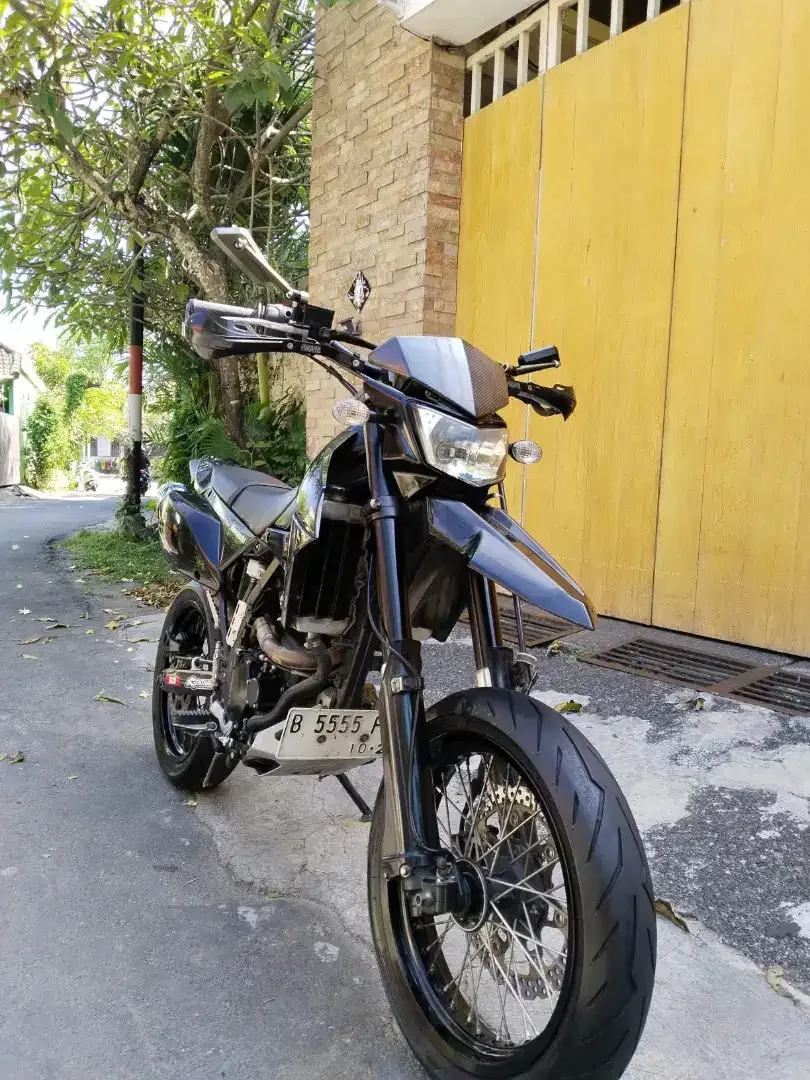 KAWASAKI DTREKER 250 CC TAHUN 2022 PAJAK OFF 2X SURAT LENGKAP - Image 1 of 8