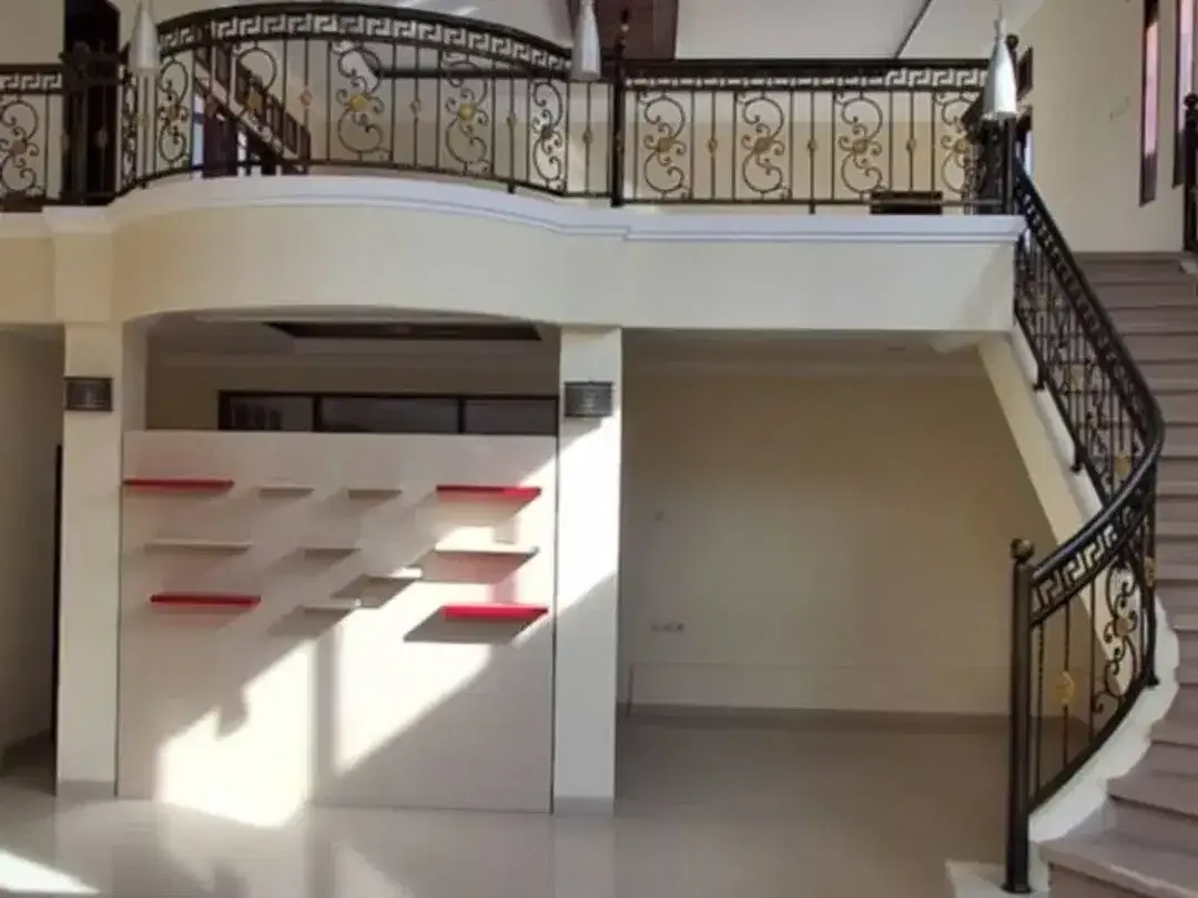 [Jual] Rumah Besar dan Luas Pusat Kota Denpasar - Image 1 of 10