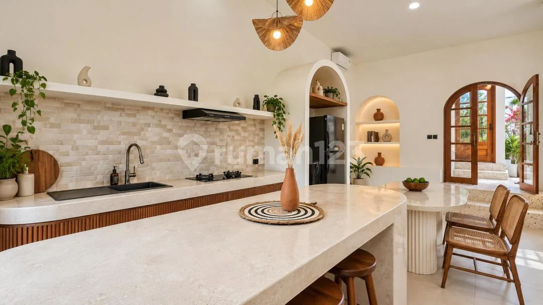 Freehold Villa In Ungasan Beautiful Mediterranean Style Villa With Island Touches Tropical Ambience. - Image 3 of 4
