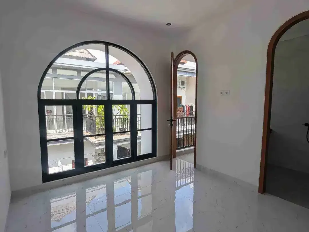 RUMAH SIAP HUNI DI KAWASAN NYAMAN GATSU TENGAH , DEKAT KE RSIA PURI BUNDA , JALAN NANGKA MAUPUN TAMAN LUMINTANG - Image 6 of 10