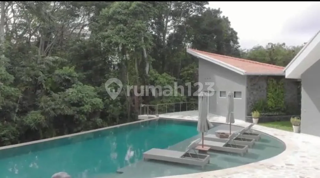Leasehold 24 Years Luxury Large Riverside Villa Semer Kerobokan Bali - Image 1 of 4