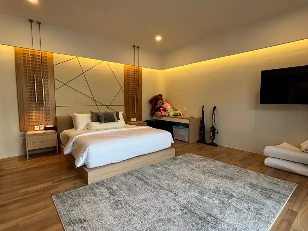 BRAND NEW VILLA IN CENTRAL SEMINYAK - Image 4 of 10