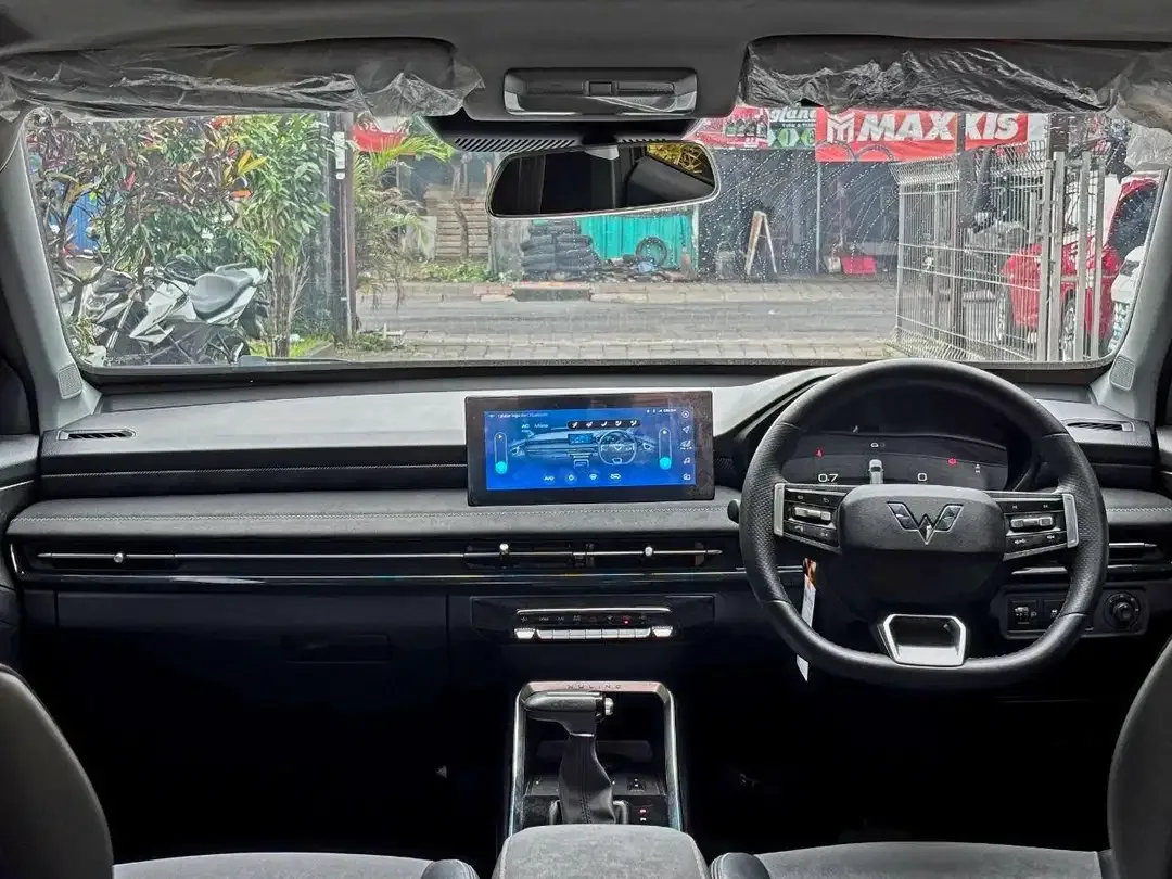 Hatchback Canggih | Wuling Alvex EX Sunroof Metik 2023 Hitam - Image 10 of 10