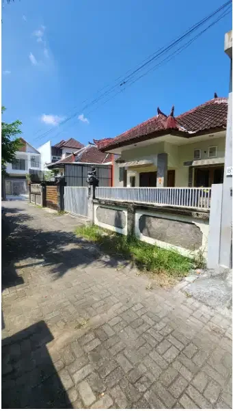Rumah di Denpasar Dekat Kuta Bali - Image 1 of 10