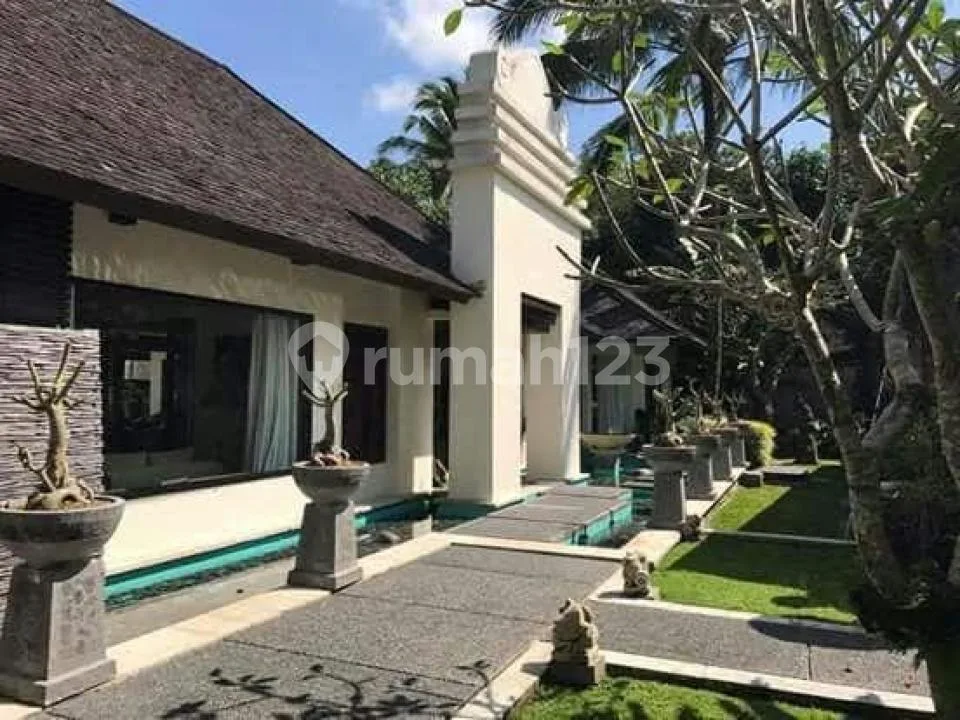 Villa Mewah Luas Furnished With Pool View Sungai dan Sawah, Ubud - Image 3 of 4
