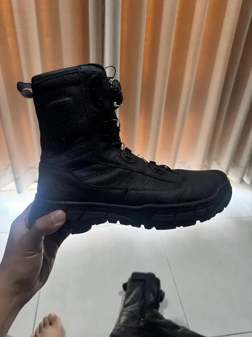Sepatu PDL tali putar - Image 1 of 3