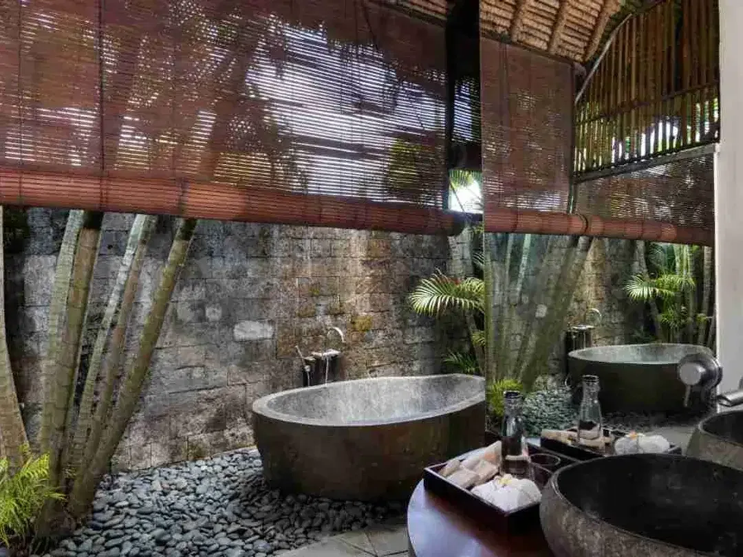 Luxury Beachfront Pererenan Villa With Direct Access To The Canggu Beach - Image 5 of 10