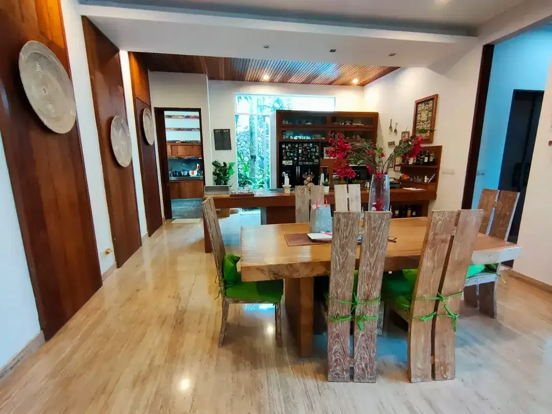One Gate System Villa In Kerobokan Near Kudeta Beach Club - Image 5 of 10