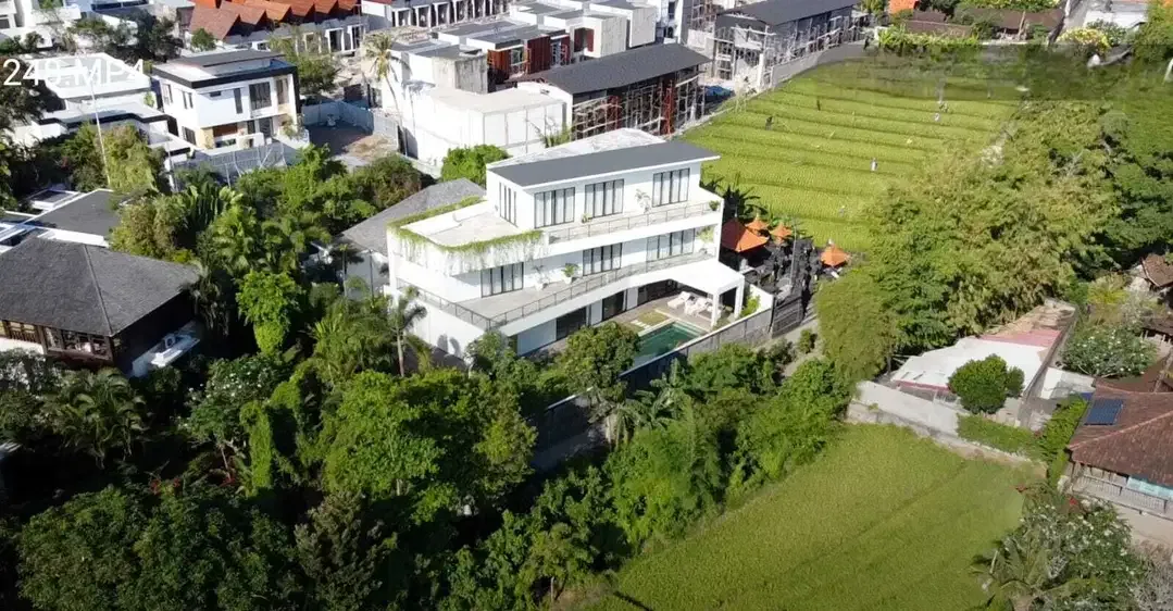 DIJUAL/DISEWAKAN VILLA LUXURY VIEW SAWAH & SUNSET DI PERERENAN - Image 2 of 10