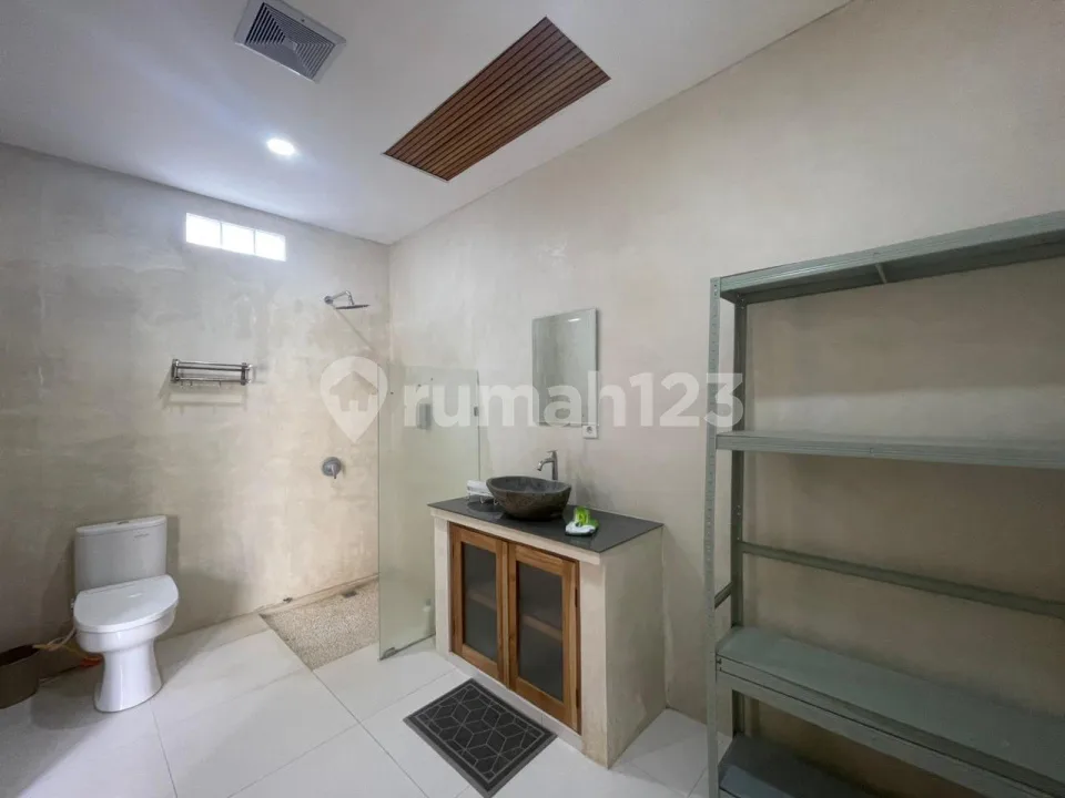 For Rent 2 Bedrooms Villa Located In Tumbak Bayuh - Image 2 of 4