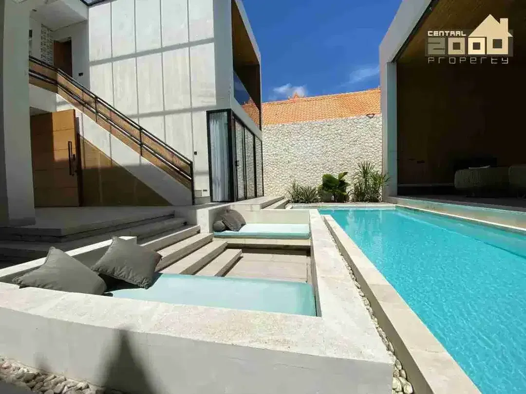 Dijual Villa Modern Style, 2 Lantai  Lokasi Cemagi Bali - Image 2 of 10
