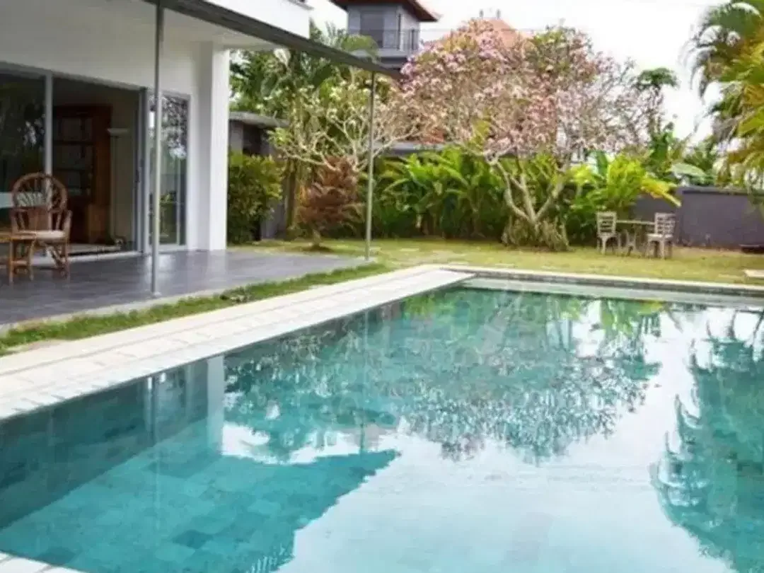 VILLA MODERN MINIMALIS 2 LANTAI DI UNGASAN BADUNG, BALI - Image 1 of 6