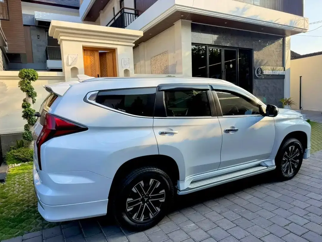 Mitsubishi All New Pajero Sport Dakar 2.4 Putih Super Like new - Image 7 of 10