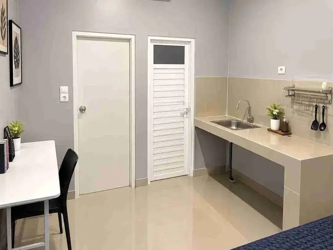 DIJUAL KOST ELIT DEKAT UNUD JIMBARAN / BANGUNAN BARU • FULL FURNISHED • VIEW GWK - Image 9 of 10