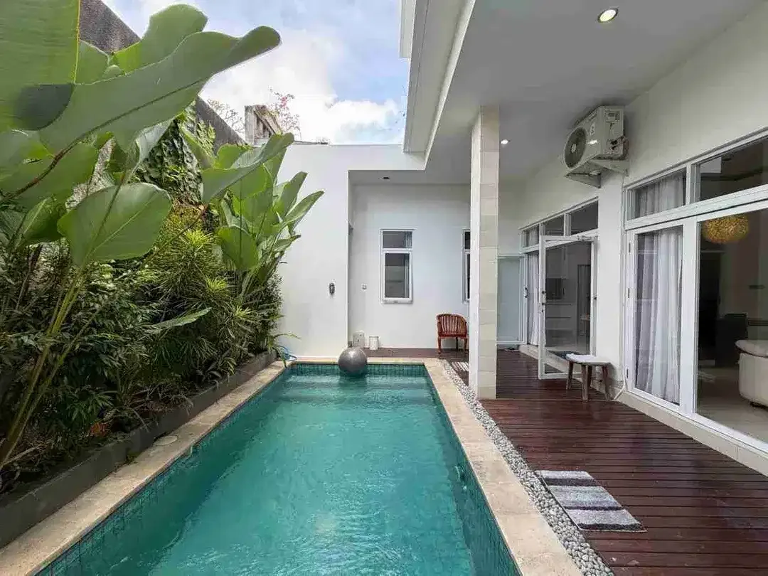 Villa 2 Lantai Taman Baruna Jimbaran - Image 1 of 10