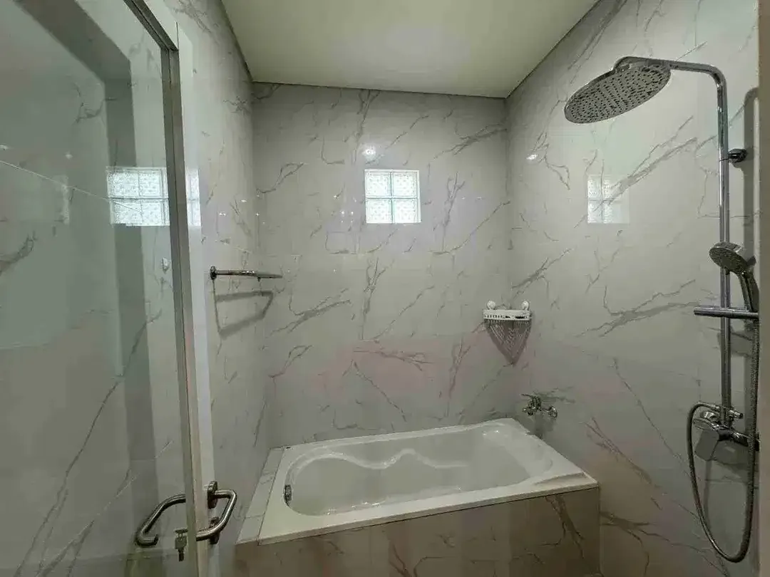 Di Jual Rumah di Kawasan Renon Lokasi Sangat Strategis. - Image 10 of 10
