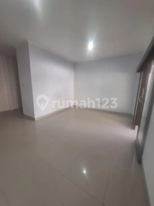 Rumah 2Lantai Hadap Timur Dekat Mahendradata - Image 4 of 4